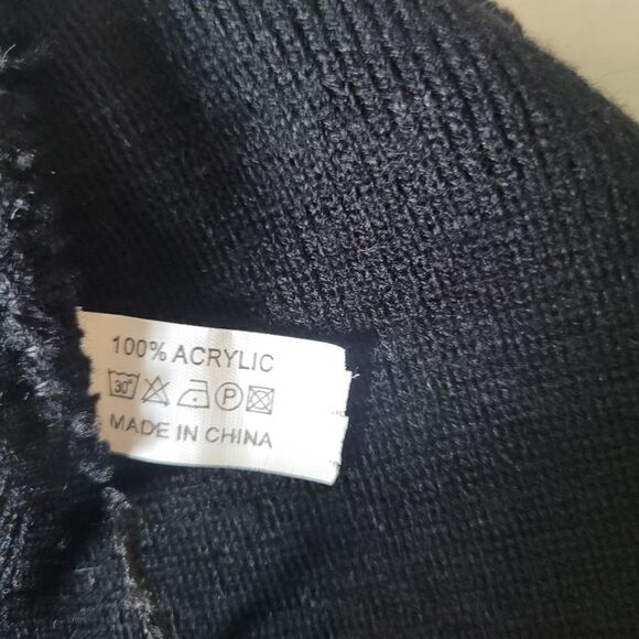 All black logo knit beenie cap - Picture 3 of 3